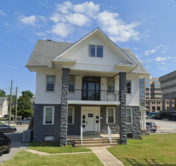 300 West Chesapeake Avenue - 3